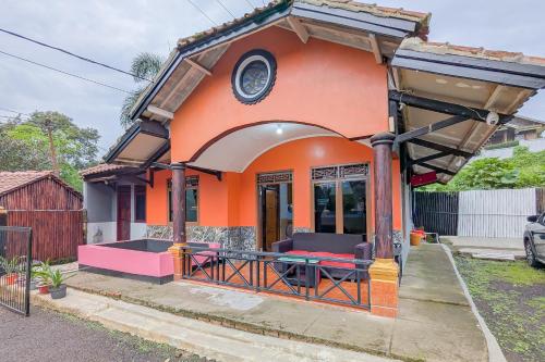 reddoorz resort ciater 3