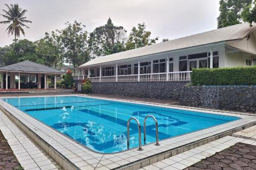 Reddoorz Resort @ Tridaya Cisarua Puncak,,2 star