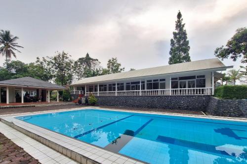 Reddoorz Resort @ Tridaya Cisarua Puncak,,2 star