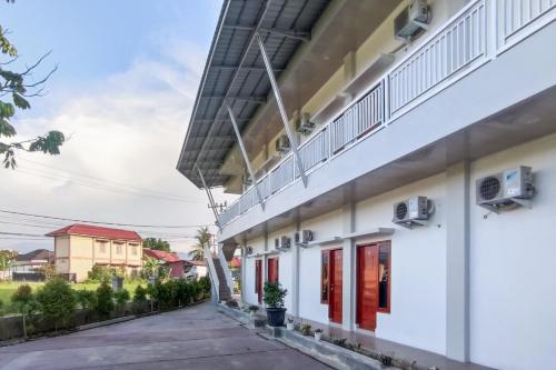 reddoorz syariah djaya guest house padang
