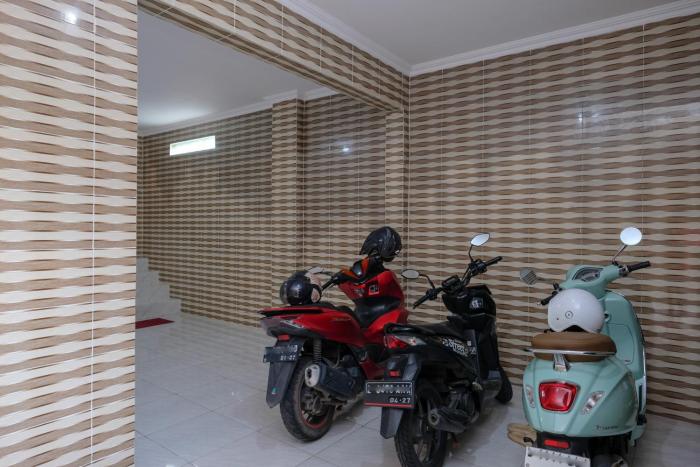 reddoorz syariah near stasiun gubeng 2