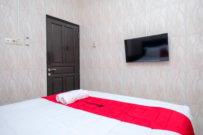 reddoorz syariah near stasiun gubeng 2