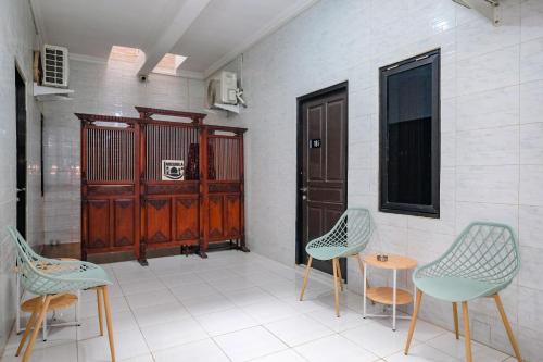 reddoorz syariah near stasiun gubeng 2
