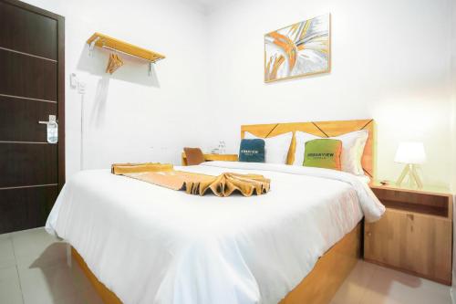 Urbanview Hotel Pelita Inn Medan,,3 star