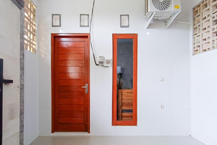 widi guest house near gwk mitra reddoorz