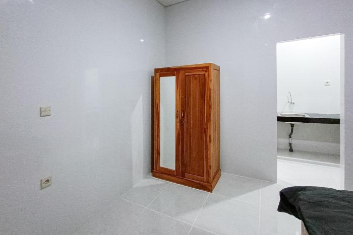 widi guest house near gwk mitra reddoorz