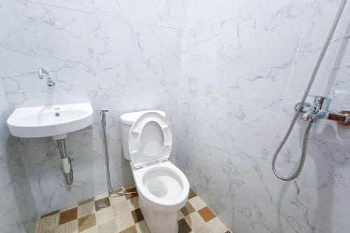 widi guest house near gwk mitra reddoorz