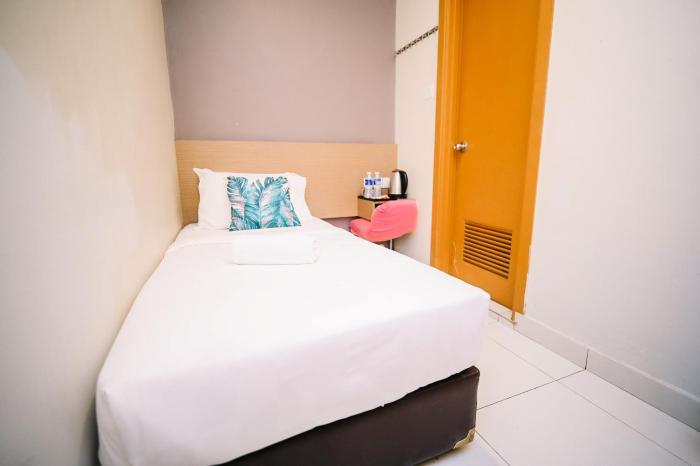 swing and pillows pj21 petaling jaya