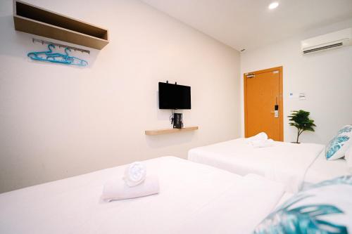 swing and pillows pj21 petaling jaya