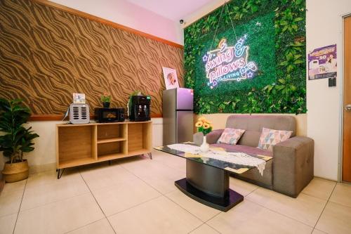 Swing & Pillows - Pj21 Petaling Jaya,,4 star
