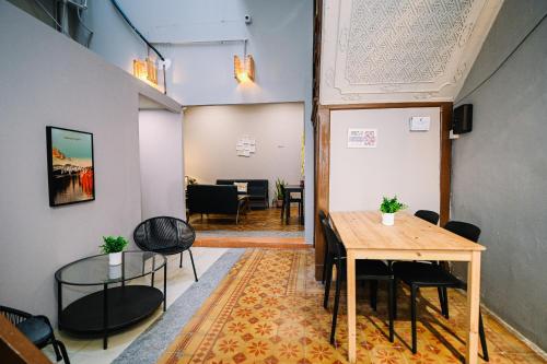 swing and pillows at 87 chulia st