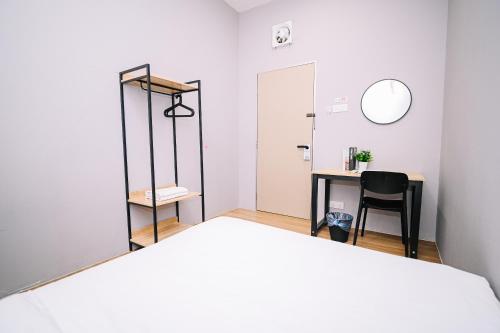 swing and pillows at 87 chulia st