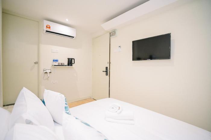 swing and pillows sungei wang bukit bintang