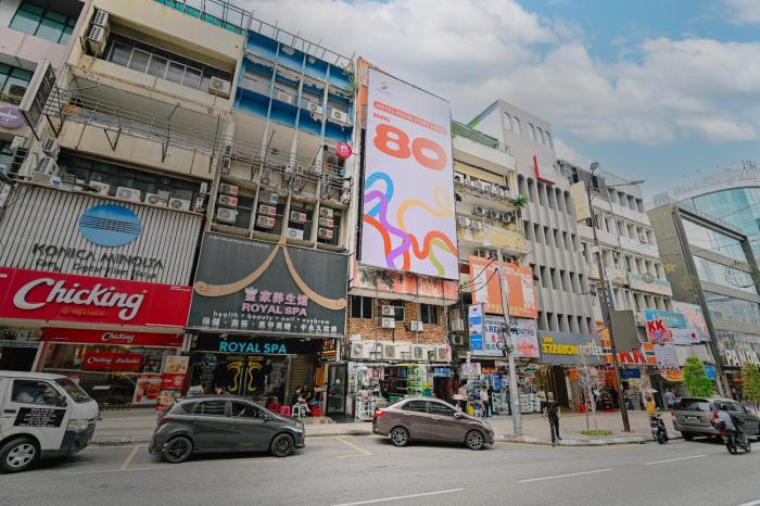 swing and pillows sungei wang bukit bintang