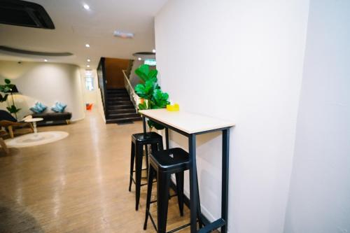 Swing & Pillows - Sungei Wang Bukit Bintang,,2 star