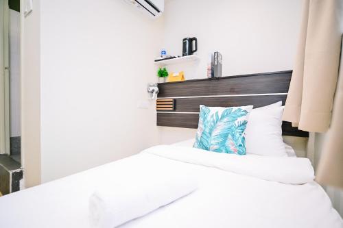 swing and pillows sungei wang bukit bintang