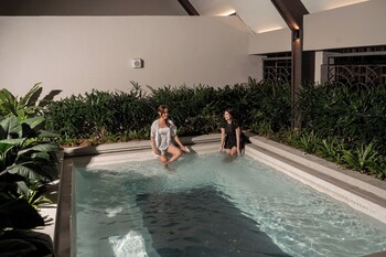 paxtonz mana mana suites kuala lumpur