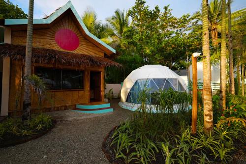 Carabao Island Beach Camp,,3 star