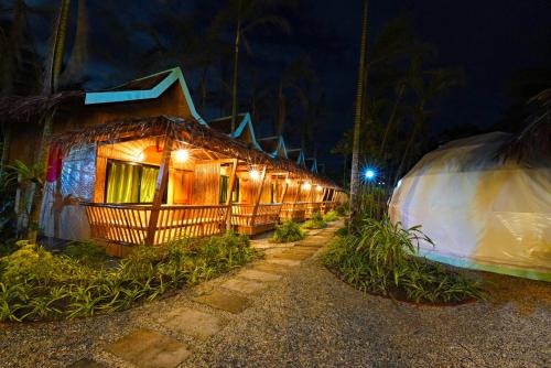 Carabao Island Beach Camp,,3 star