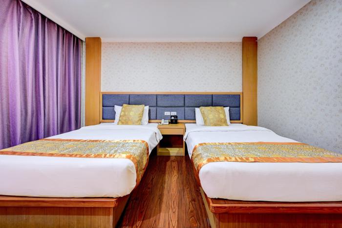 dancenter bangkok travellers hotel