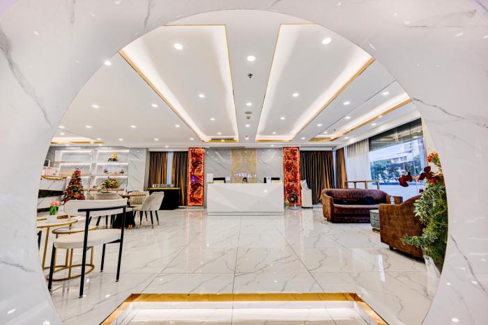 dancenter bangkok travellers hotel