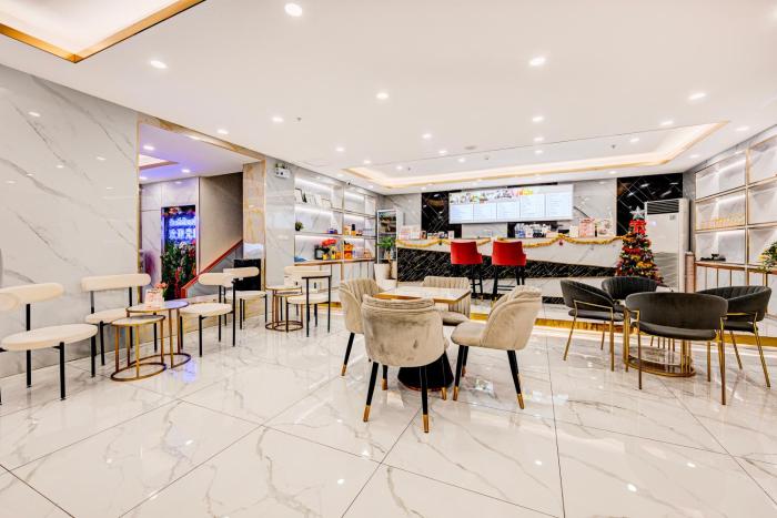dancenter bangkok travellers hotel