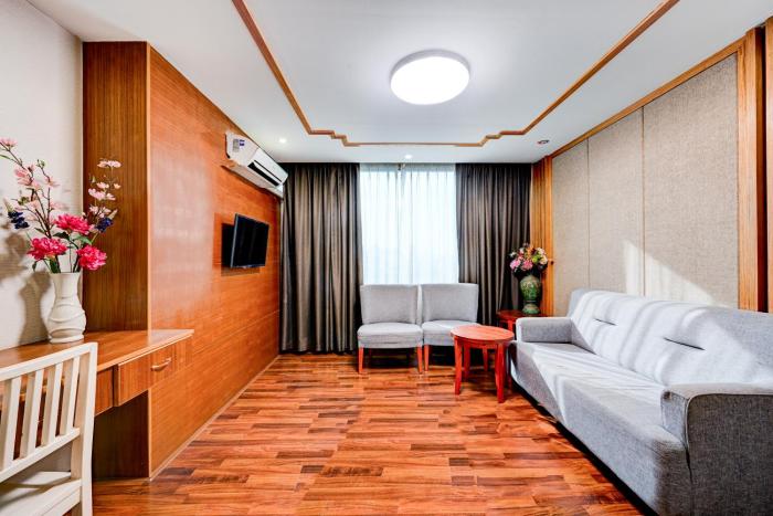 dancenter bangkok travellers hotel