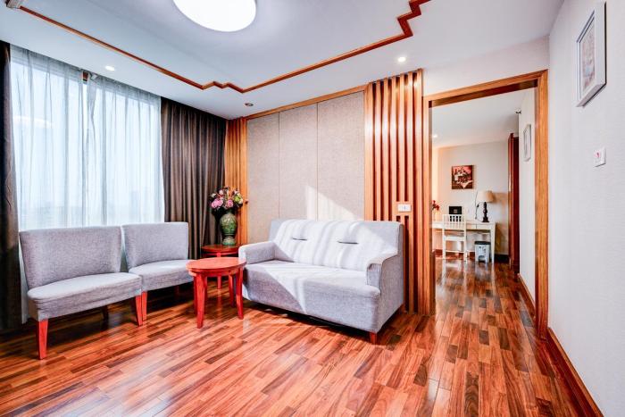 dancenter bangkok travellers hotel