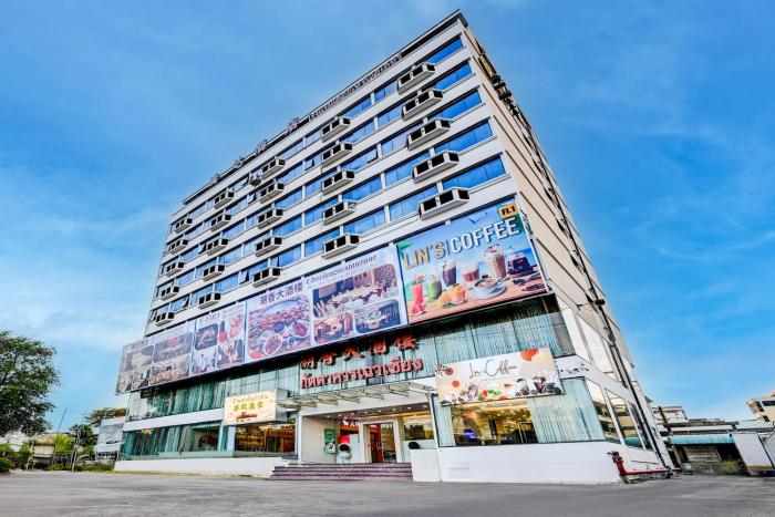 dancenter bangkok travellers hotel