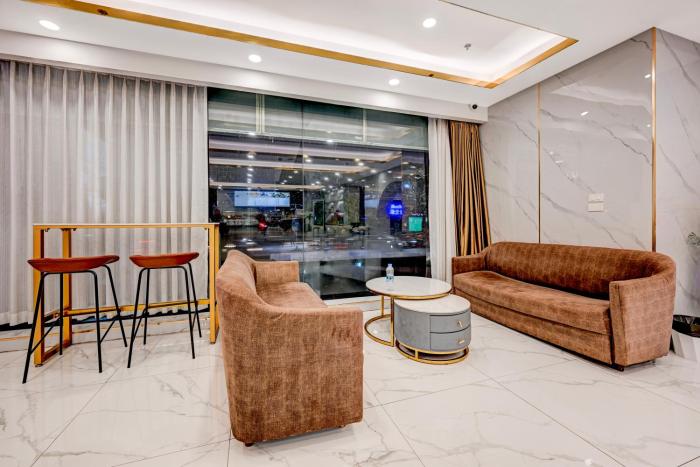 dancenter bangkok travellers hotel