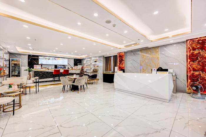 dancenter bangkok travellers hotel