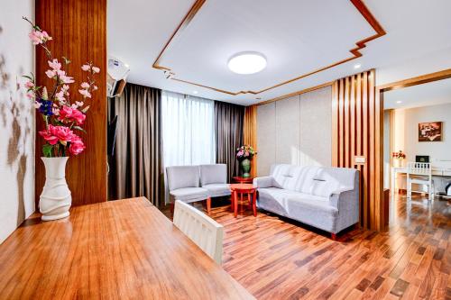 Dancenter Bangkok Travellers Hotel,,3 star