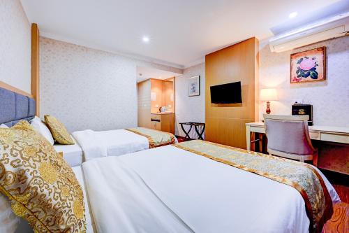 dancenter bangkok travellers hotel