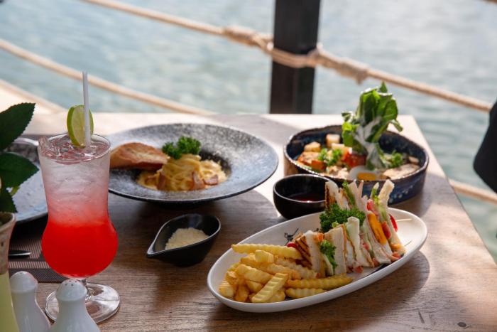 wyndham phuket airport