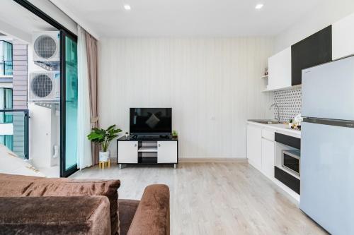 wyndham phuket airport