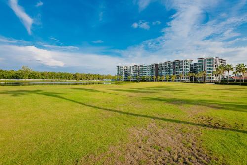 wyndham phuket airport