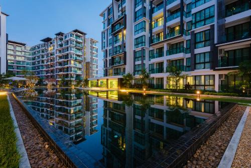 wyndham phuket airport