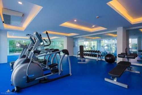 wyndham phuket airport
