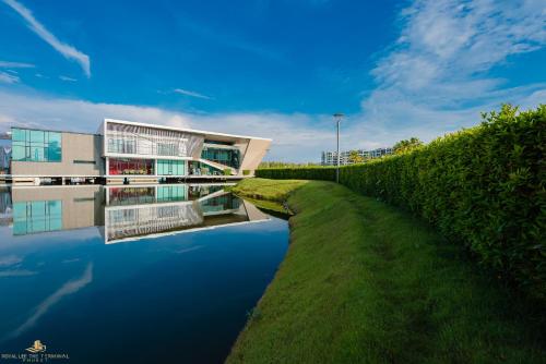 wyndham phuket airport
