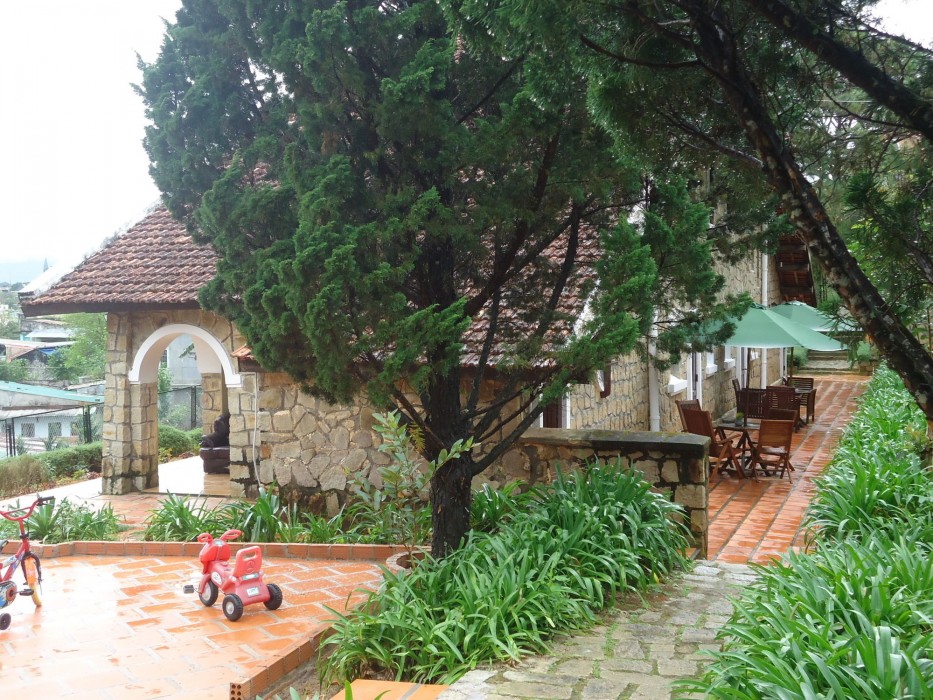 dalat train village