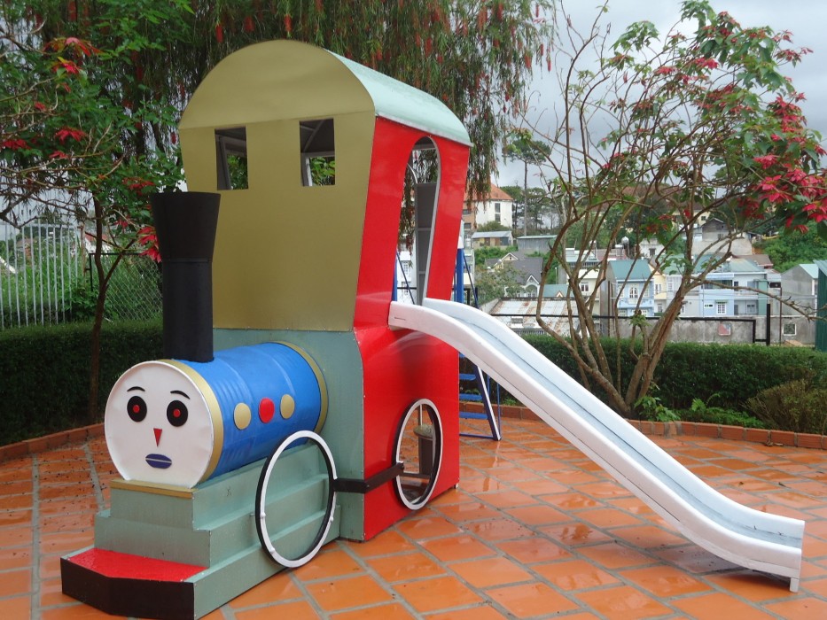 dalat train village