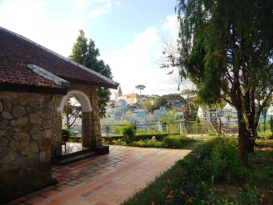 dalat train village