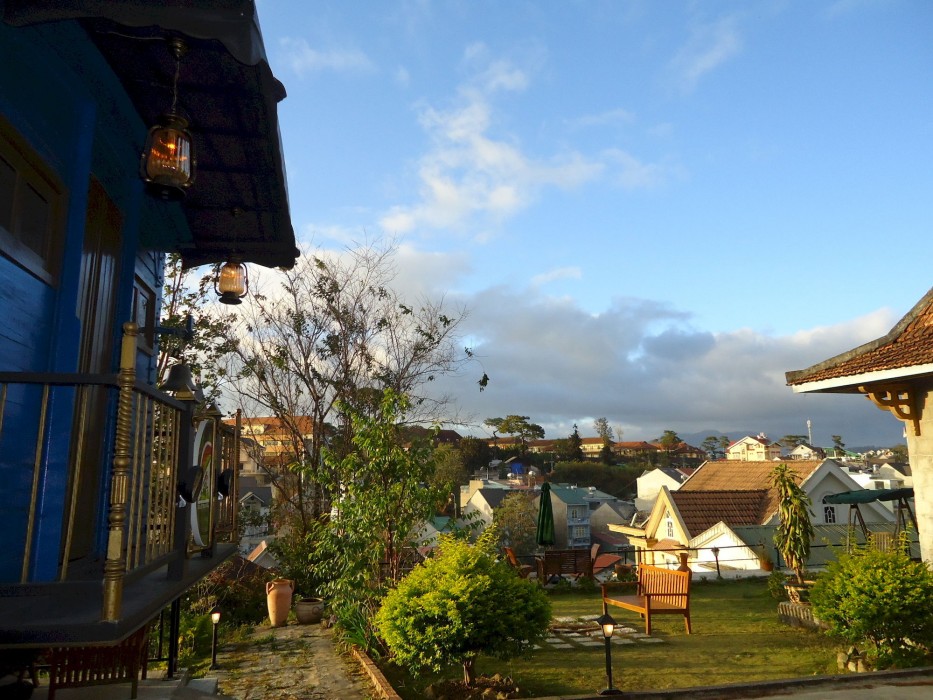 dalat train village
