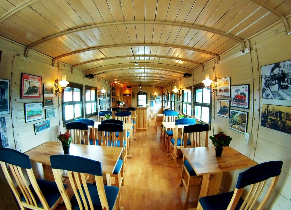 dalat train village
