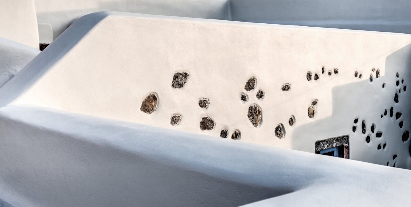 luna santorini suites