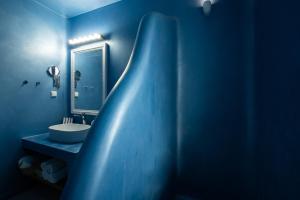 luna santorini suites