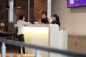 cleo hotel basuki rahmat surabaya