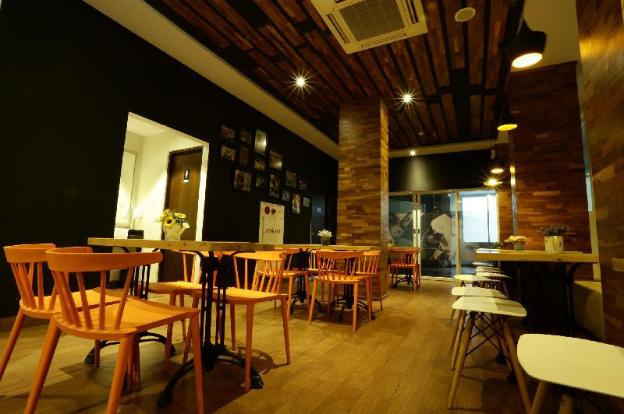 cleo hotel basuki rahmat surabaya