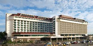 The Heritage Hotel Manila,Near Sm Mall Of Asia,4 star