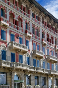 Hotel Residence Esplanade,Lucca>>Camaiore,4 star